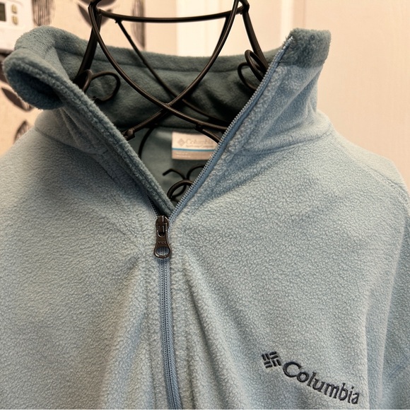 Two tone light weight Columbia fleece - Picture 5 of 6